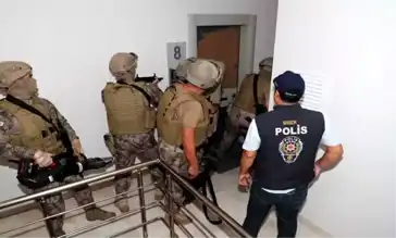 Antalya'da 16 Kişiye Siber Suç Operasyonu