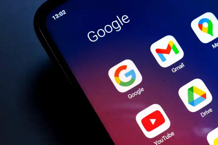 Google'dan Yeni Yapay Zeka Özelliği: Daily Listen!